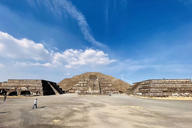 美洲建筑之谜 “太阳门”之谜上榜,第一是摩艾石像之谜