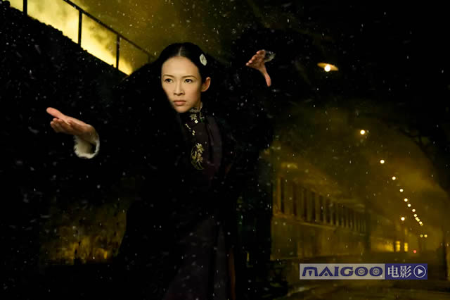 香港电影金像奖历史上获奖最多的十大电影上榜的有： 一代宗师甜蜜蜜寒战